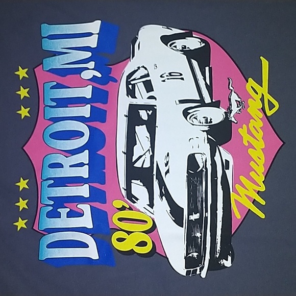Officially Licensed Detroit Ford Mustang T-shirt - Picture 2 of 3
